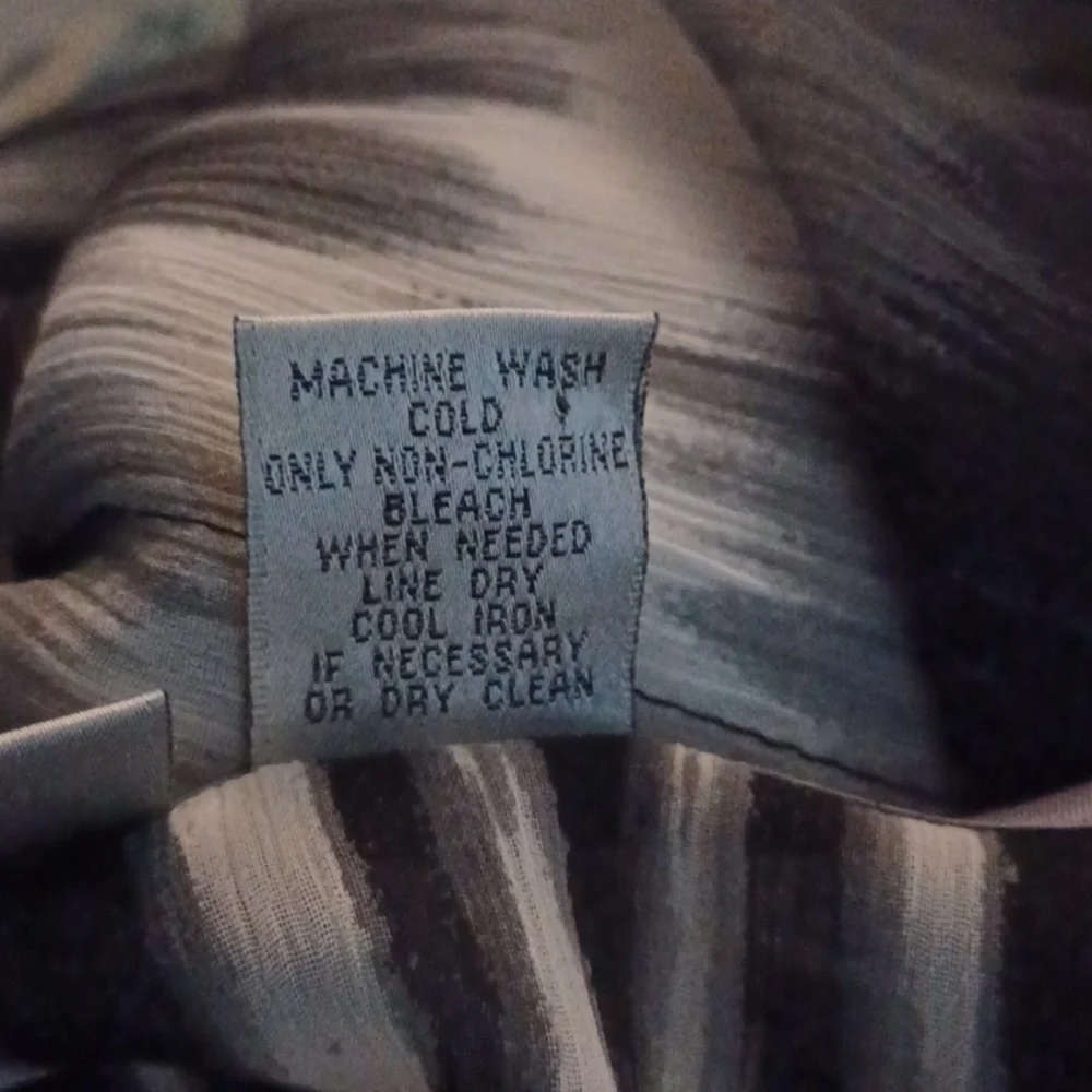 NWOT Chico's poncho. Size S/M, black, grey and white print. - Picture 6 of 7